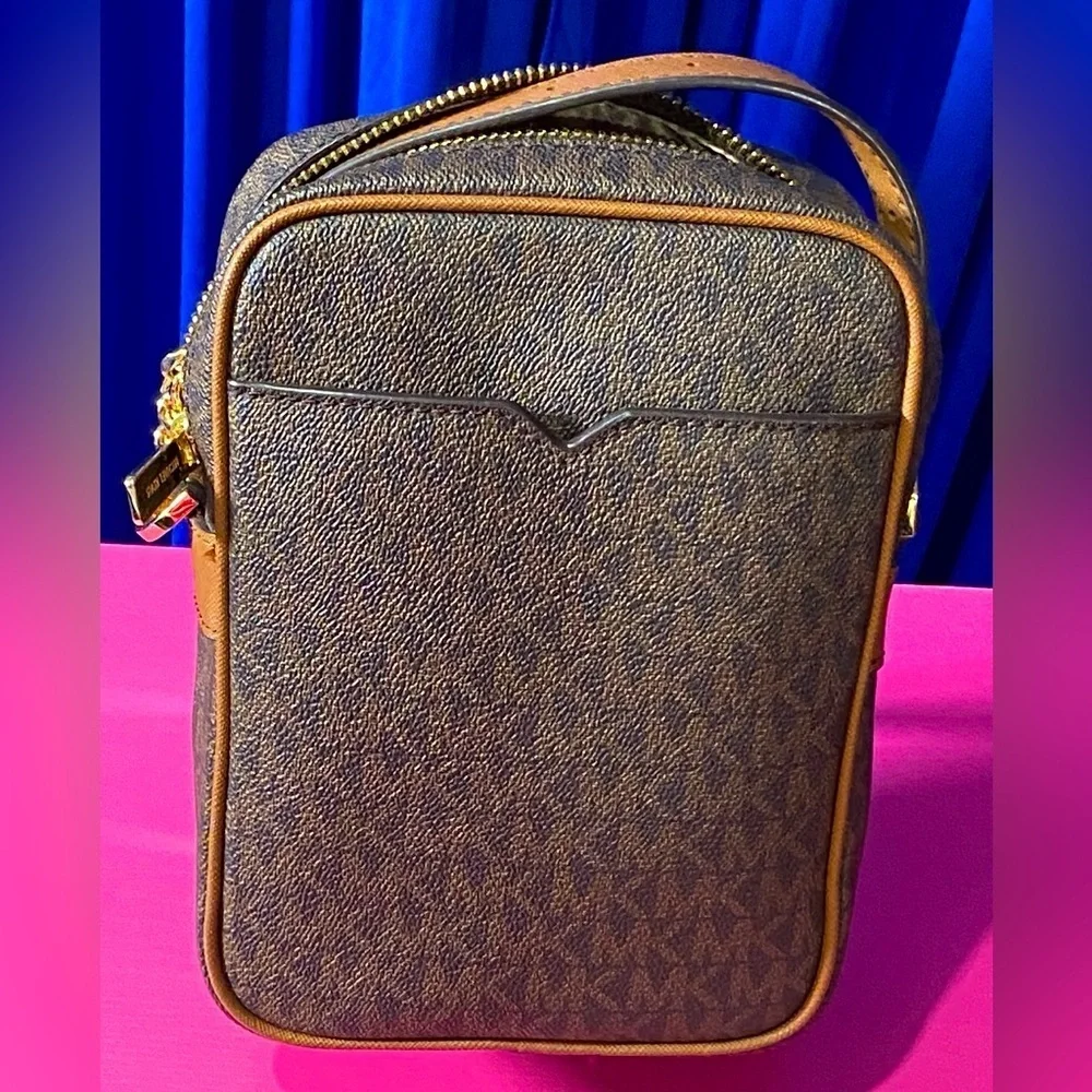 MICHAEL KORS Jet Set Travel Signature PVC Medium Logo Chain Crossbody Bag, EUC